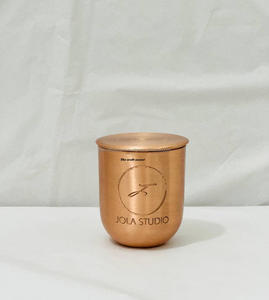 Vente en gros Bougeoir en cuivre avec couvercle et finition brossée Bougeoir en métal vide de luxe moderne avec logo et emballage personnalisés - Product Image 2