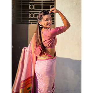 Sari traditionnel pour femme en soie douce lavande Paithani tissé Zari, protection solaire, vêtements indiens et pakistanais par Elite Weaves 650g - Product Image 3