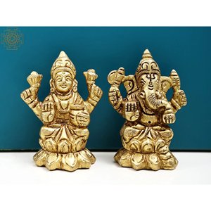 Sculpture en laiton de 2 pouces faite à la main du seigneur Ganesha et de la déesse Lakshmi avec petite sculpture élégante fabriquée en Inde - Product Image 1