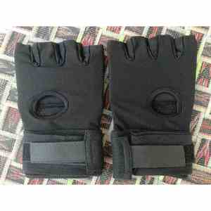 Guantes de Entrenamiento Profesionales con Almohadillas Internas Acolchadas, Transpirables, de Medio Dedo, con Correa de Muñeca Ajustable Extra Larga Integrada - Product Image 5