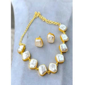 Impresionante Juego de Collar y Aretes Chapados en Oro de Primera Calidad, Joyería de Moda para Mujer, Regalo de Boda - Product Image 1