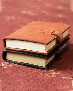 Cuadernos de Cuero Negro y Marrón con Cierre de Correa, Libretas Hechas a Mano, Diarios de Viaje Vintage, Diario de Escritura en Blanco, Regalo para Escritores - Product Image 1