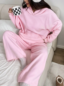 Ensemble de survêtement ample et doux pour femme : sweat à capuche et pantalon de jogging coupe décontractée, tenue athlétique en tissu respirant pour la gym et le fitness - Product Image 2