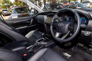 ข้อเสนอที่ดีที่สุดสำหรับสินค้าใหม่ |   โตโยต้า ฟอร์จูนเนอร์ 2.7G ปี 2012-2026 มือสอง |   2.7V |   2.8 ซิกมา 4 |   GR-S |   EXR |   GXR - พวงมาลัยซ้าย |   พวงมาลัยขวา - Product Image 4