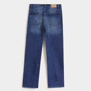 Nuevos Jeans de Mezclilla Slim Fit para Hombre, Lavado Oscuro, Desgastados con Salpicaduras de Pintura Multicolor, Estilo Urbano, Color Azul Oscuro - Product Image 2