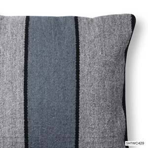 Housse de coussin carrée de luxe STAR HOMETEX, 100 % coton tissé à rayures, personnalisable, fermeture éclair, écologique, faite à la main, très demandée - Product Image 2