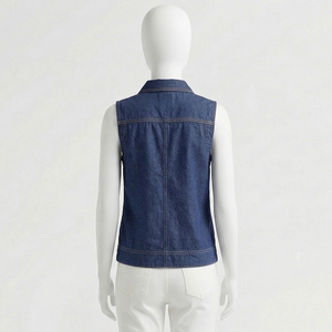 เสื้อเชิ้ตยีนส์ผู้หญิงคุณภาพเยี่ยมแบบ OEM คอตั้ง แขนกุด เป็นมิตรกับสิ่งแวดล้อม สไตล์ไฮสตรีท ทันสมัย ระบายอากาศได้ดี เหมาะสำหรับกิจกรรมกลางแจ้งและเล่นเทนนิส - Product Image 6