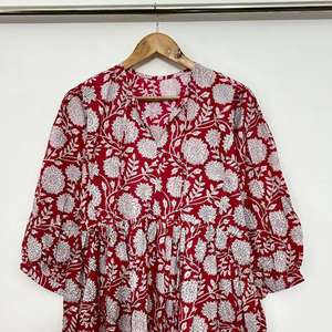 Robe en coton à fleurs rose faite à la main : Tunique bohème mini-midi - Product Image 3