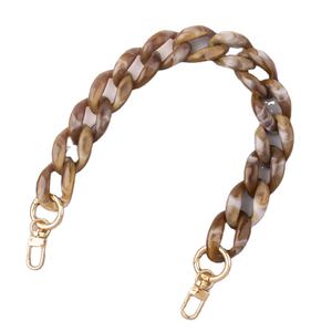 Vente en gros Chaîne en résine plastique de couleurs mélangées personnalisée pour décoration de sacs à main ou collier - Product Image 6