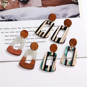 Pendientes de Resina Epoxi Personalizados, Joyería de Moda Hecha a Mano, Accesorio Ligero y Moderno, Pedido al por Mayor - Product Image 5
