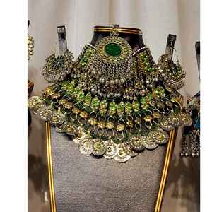 Conjunto de Joyería Tradicional Afgana Hecho a Mano por Diseñador Profesional, 6 Piezas: Anillos, Gargantilla, Aretes, Bindi, Tikka, Acero Inoxidable, Regalos - Product Image 5