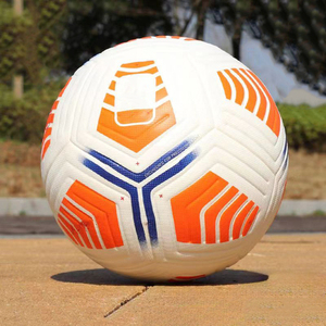 Ballon de football en cuir PU thermocollé, sensation professionnelle, logo personnalisé, léger et durable pour une pratique ciblée et une entretien optimal - Product Image 4