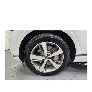 Genesis GV80 2024 2.5T Gasolina 2WD con 53,772 km, Caja de Cambios Automática, Asientos de Cuero, Volante a la Izquierda, Cámara Trasera - Product Image 4