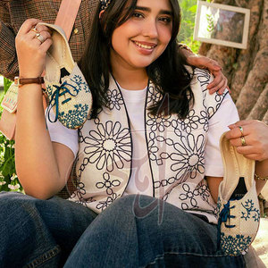 Chaussures artisanales écologiques légères à lacets avec empeigne en jute, design plat et détail torsadé - Product Image 6