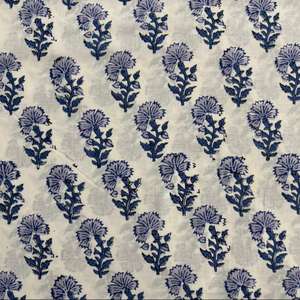 Tela de Algodón Estampada a Mano con Diseño Floral Azul sobre Base Blanca, Tela de Algodón con Estampado Jaipuri Hecho a Mano en India, Motivo Pequeño - Product Image 2