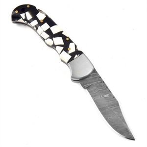 Couteaux pliants faits main sur mesure, lame en acier à motif Damas, poignée décorative en os, couteau de poche tranchant avec étui en cuir - Product Image 3