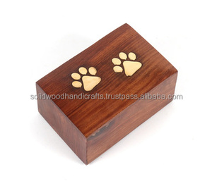 Cadre photo pour animaux de compagnie Urnes en bois Urnes funéraires faites à la main de haute qualité - Product Image 1