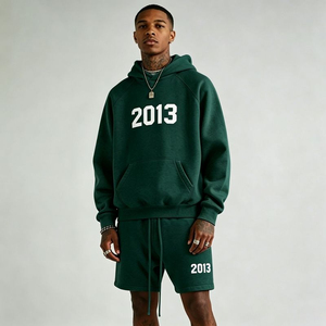ชุดเซ็ตแทรคสูทผู้ชายลายพิมพ์ปี 2013 เสื้อฮู้ดดี้ กางเกงขาสั้น สีเขียว ผ้าฝ้าย สตรีทแวร์ ทรงหลวม แขนยาว ชุดลำลองสำหรับฤดูใบไม้ร่วง - Product Image 1