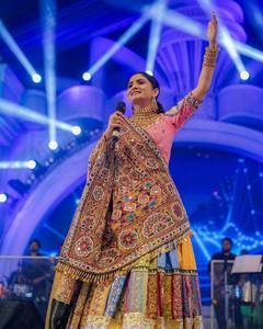 Ensemble Lehenga Choli traditionnel avec broderie miroir, imprimé numérique, dupatta en dentelle, longueur ras du sol, tenue de mariage et de fête Diwali pour femme, prêt-à-porter - Product Image 4
