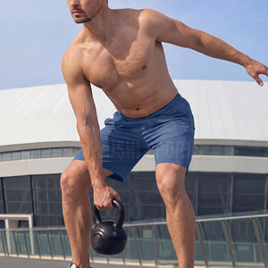 Pantalones Cortos Deportivos Elegantes con Diseño Ventilado, Tela Suave y Movimiento Fácil - Product Image 4