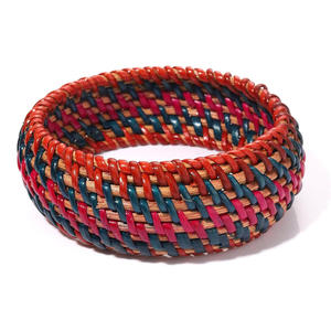 Pulsera colorida para mujer, buen precio, brazalete de ratán tejido, accesorios de playa y verano para chicas - Product Image 1