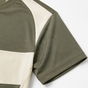 Ensemble t-shirt et short pour hommes modernes, tissu doux au toucher, tenue d'été élégante, idéal pour les vêtements décontractés et les loisirs en plein air - Product Image 3