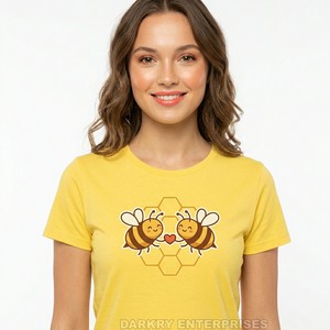 เสื้อยืดผ้าฝ้ายสีขาวพิมพ์ลายกราฟิกคุณภาพสูงสำหรับผู้หญิง คอทรงโอ แขนสั้น สไตล์ลำลอง ผลิตโดยผู้ผลิตเสื้อยืดแบบสกรีนลายตามสั่ง - Product Image 4