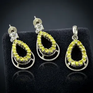Ensemble de bijoux élégants de style vintage en argent avec pierre précieuse citrine, design géométrique pour mariages et fêtes - Product Image 1