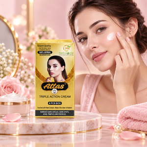 Crème de beauté pour le visage, formule cosmétique personnalisée, hydratante, texture légère, nourrissante, routine de soin quotidienne de la peau - Product Image 3