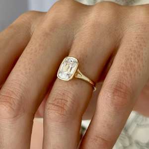 2.5 Carat OLD MINE Elongated Cushion Cut Lab Diamond <b>Split</b> Shank Bezel Set Solitaire <b>Ring</b> , 14K Gold Art Deco , IGI Certified - Product Image 3