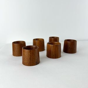 Grand anneau de serviette en bois, idéal pour des célébrations impressionnantes et des événements prestigieux - Product Image 6