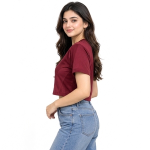 Mode décontractée haut de gamme pour femmes modernes : les t-shirts courts offrent un confort doux et une coupe flatteuse pour le quotidien. - Product Image 3