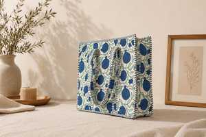 Bolso tote de lona acolchado hecho a mano con estampado floral de granada azul, estilo nacional, bolso de hombro, bolso tote de tela acolchada, bolso floral - Product Image 3
