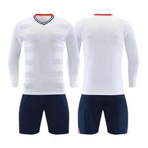 Tenues de football personnalisées, ensemble de maillots de football d'entraînement grande taille avec logo personnalisé, coupe confortable pour toute la durée du match - Product Image 5