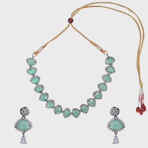 ชุดเครื่องประดับวินเทจชุบทองประดับเพชร CZ สีชมพูทับทิม RAY FINE ORNATES พร้อมพลอยสีส้มแซฟไฟร์เกรด AAA และพลอยสีฟ้าอะความารีน ดีไซน์เรียบง่าย เหมาะสำหรับใส่ทุกวันหรือในวันแต่งงาน - Product Image 1