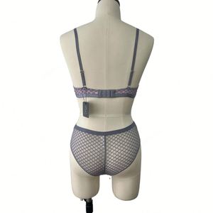 Nuevo conjunto de sujetador con aros ultrafino de tres piezas sin costuras, estilo francés, copa completa de encaje, para mujer joven, de gran venta. - Product Image 3