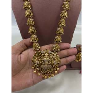 Indian Ethnic Avni South Indian Gold Plated Bridal Long Necklace & Earring Set - Product Image 2