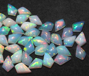 Opale en forme de cerf-volant, pierre naturelle d'Éthiopie, 11x7mm, cabochon, jeu de couleurs multicolores pour la fabrication de bijoux en gros - Product Image 6