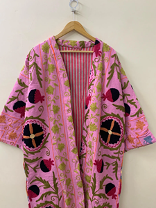 Robe kimono élégante en velours brodé Suzani de qualité supérieure, écologique, blanc et noir, style bohème, pour l'hiver - Product Image 4