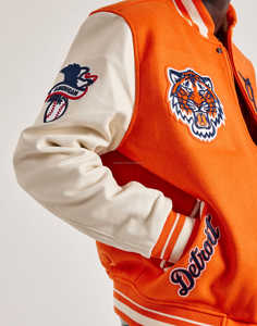MOQ bajo parches bordados de chenilla personalizados con logotipo 3D streetwear mangas de cuero hombres béisbol Collage Varsity Jacket - Product Image 5