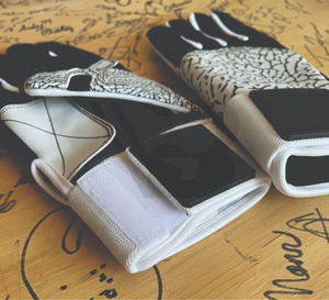 Guantes de Bateo de Béisbol Personalizables con Diseño Único y Tallas Ajustables para Apuestas Deportivas, Guantes de Béisbol con Trabajo Personalizado Aceptable - Product Image 5