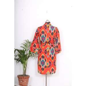 Camiseta de Mujer Ecológica, 100% Algodón, Tejida, Decorada con Botones, Lavable, Apta para Lavado en Seco, Transpirable, Cuello en V, Manga 3/4, Estampado Floral, Larga - Product Image 6