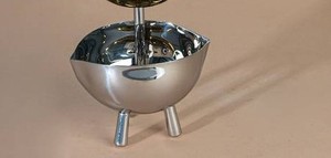 Support à gâteau moderne à trois niveaux en acier inoxydable, finition chrome doré, écologique, résistant à la chaleur, réutilisable, pour événements - Product Image 3