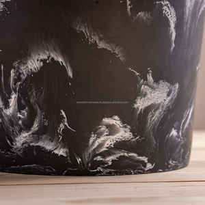 BYWONDEROVERSEAS Cubo de hielo de resina multi remolino hecho a mano de alta calidad Nuevo diseño Enfriador de vino Almacenamiento Artesanía de resina hecha a mano - Product Image 4