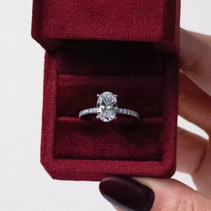 แหวนหมั้นเพชรทรงรีเจียระไนแบบบริลเลียนท์ 2.00 กะรัต เพชรเลี้ยงในห้องปฏิบัติการ ดีไซน์หรูหรา ตัวเรือนทองคำแท้ 18K/14K/10K ประดับเพชรแบบปาเว่ เรียบง่าย สวยงาม เหมาะสำหรับเจ้าสาว - Product Image 6