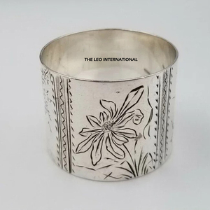 Anneau de serviette écologique à prix avantageux, vaisselle de luxe très utile, texture gaufrée, forme ronde - Product Image 1