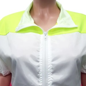 Ensemble court d'été personnalisé : Survêtements coupe-vent uniques avec vestes et shorts pour femme - Product Image 3