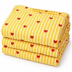 Tissu Popeline de Coton Peigné Léger, Respirant, Biologique et Écologique, Imprimé Cœur Jaune, pour Robes de Filles et Vêtements de Garçons - Product Image 1