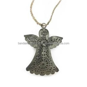 Coeur décoratif suspendu en fer avec argent fini pour la décoration de la maison et d'autres décorations de Noël - Product Image 6
