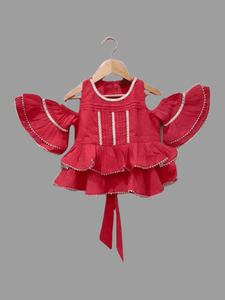 Twisha Haut en coton tissé à manches courtes orné de motifs avec Lehenga imprimé - Corail et jaune pour filles - Product Image 3